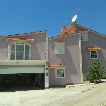Vila Karolina Guest house